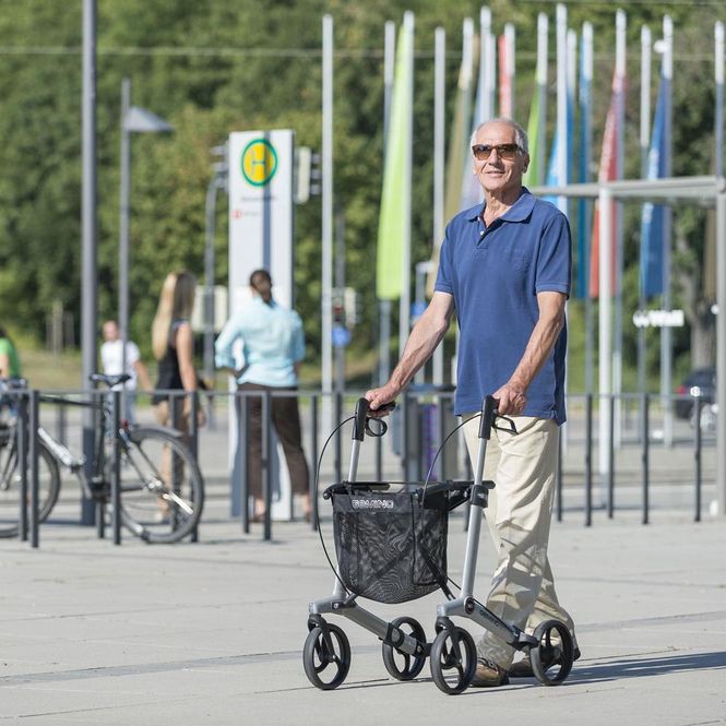 Hovedbilde GEMINO 20 - hverdagsrullator inne og ute